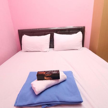 Hotel Kamar Keluarga Mangga Besar Yakarta Exterior foto